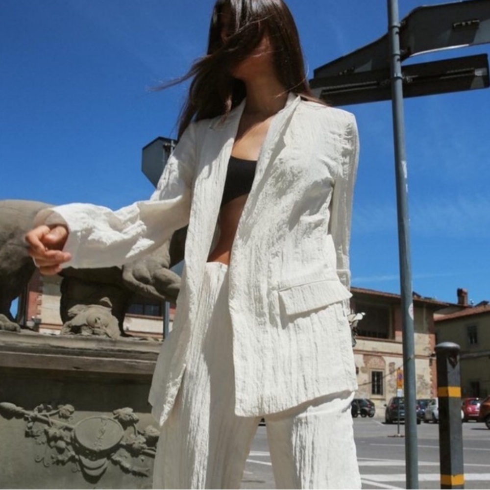 Zara OPEN-FALLING Crinkle BLAZER in White